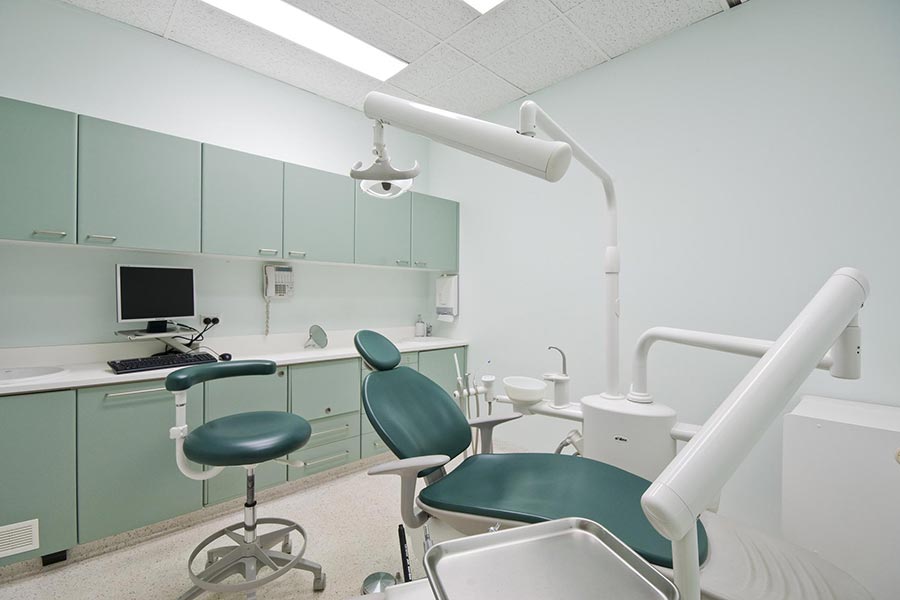 Czym zajmuje się periodontolog?